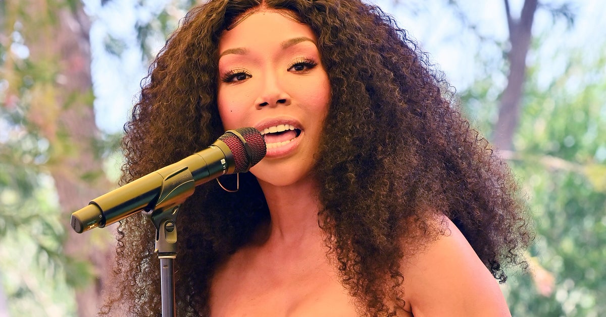Brandy Updates Fans On Her Condition After A Reported Health Scare
