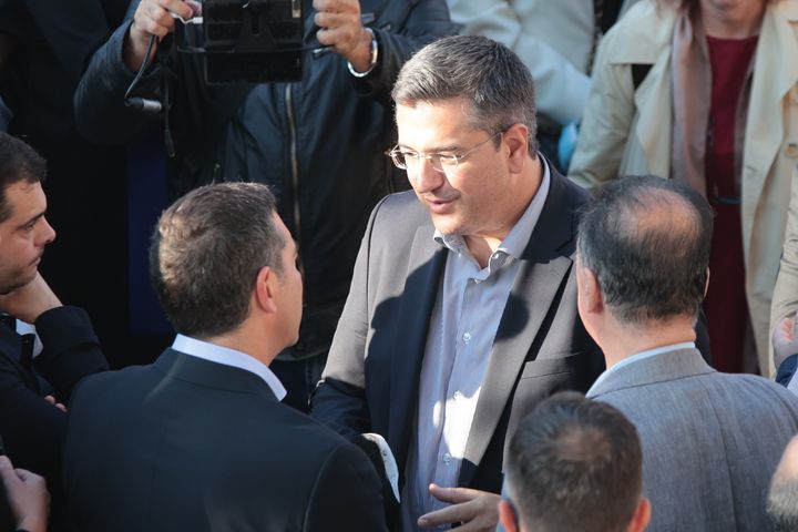 Ο Περιφερειάρχης Κεντρικής Μακεδονίας Απόστολος Τζιτζικώστας με τον αρχηγό της αξιωματικής αντιπολίτευσης, Αλέξη Τσίπρα.