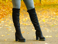 5 Tips For Keeping Knee High Boots Up HuffPost Life