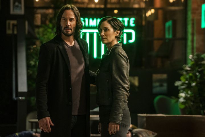 Keanu Reeves and Carrie-Anne Moss in The Matrix Resurrections