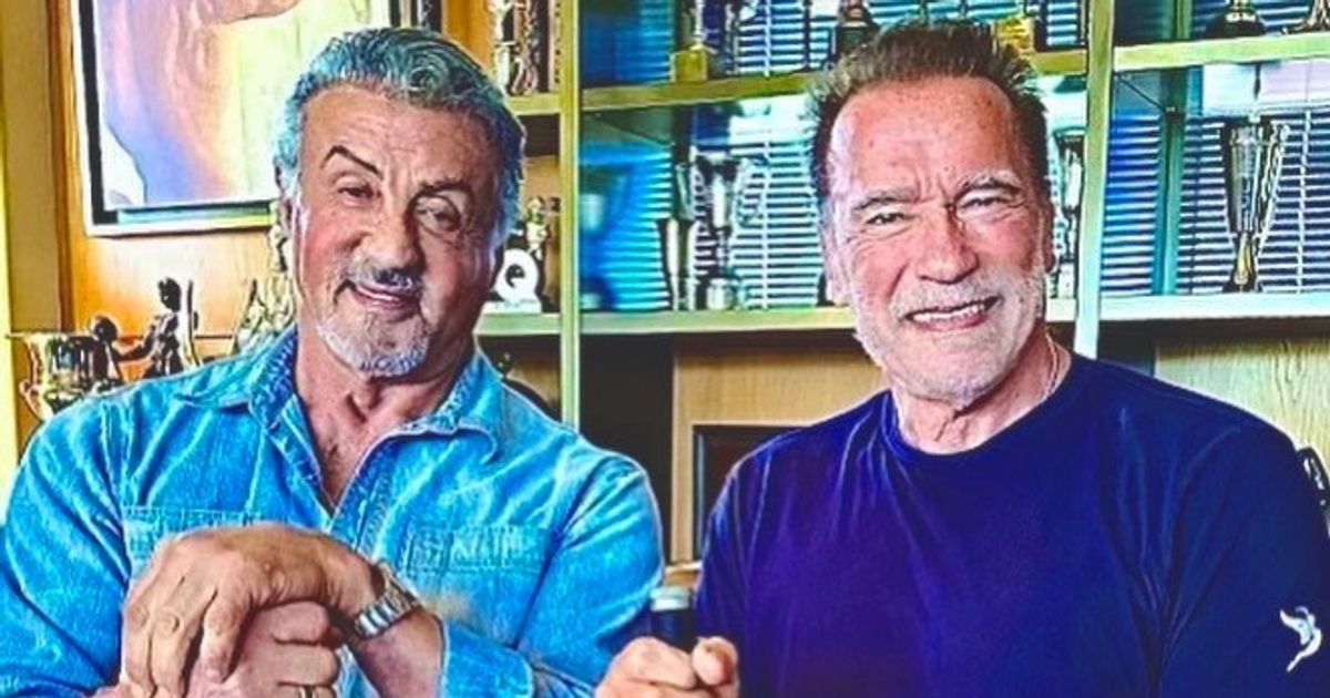 Arnold Schwarzenegger And Sylvester Stallone Carve Pumpkins Together ...
