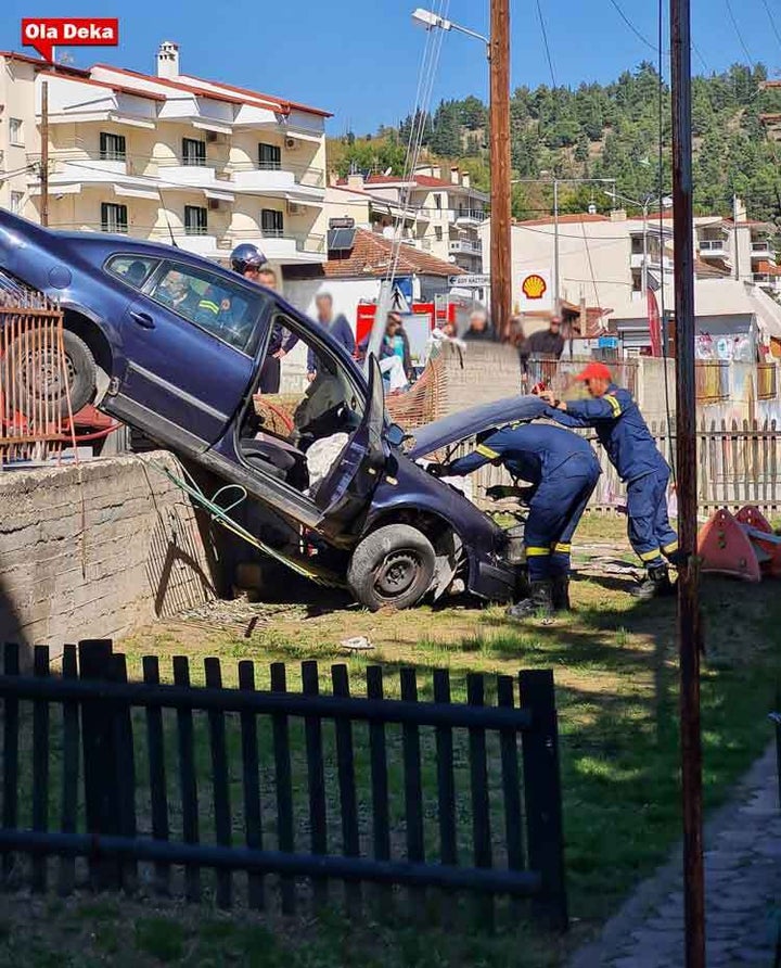 Απίστευτο τροχαίο στον δημ. βρεφικό σταθμό Καστοριάς