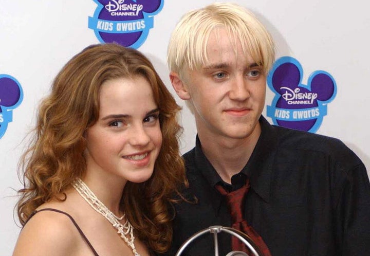 エマ・ワトソンさん(左)とトム・フェルトンさん(右)