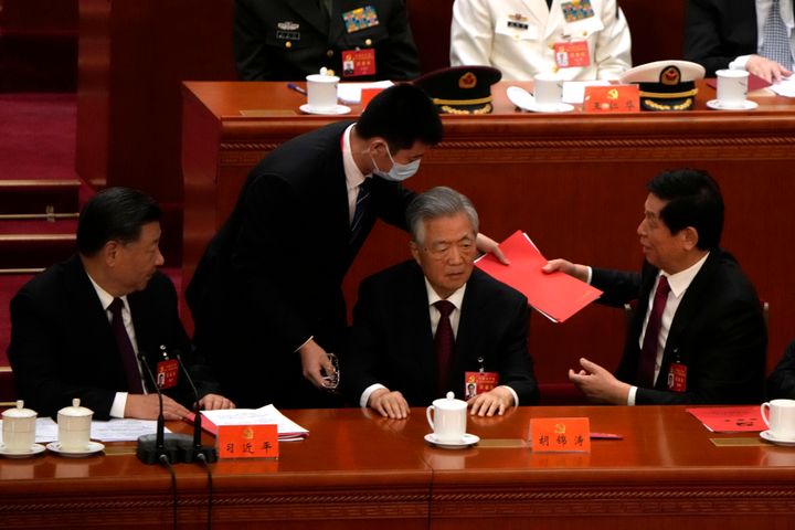 China Reaffirms Xi’s Dominance, Removes No. 2 Li Keqiang