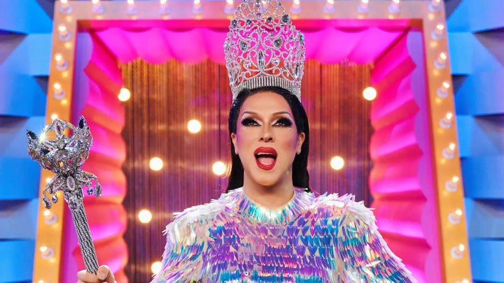 La cantante drag Sharonne