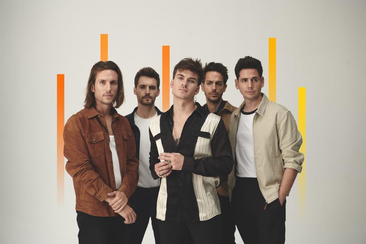 Los miembros del grupo Dvicio en una imagen promocional