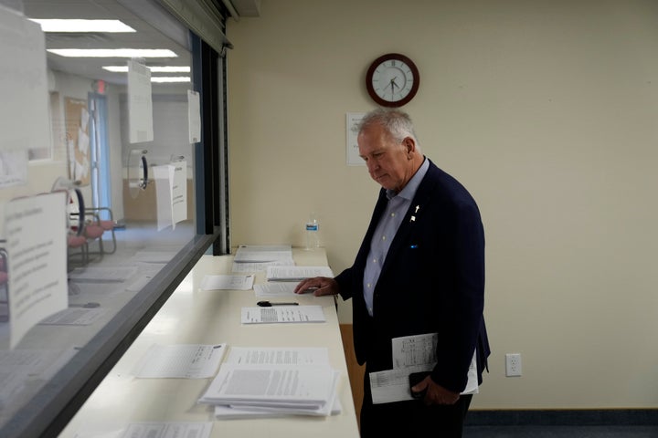 Nevada Officials Begin Unprecedented Hand Count Of Ballots | HuffPost ...