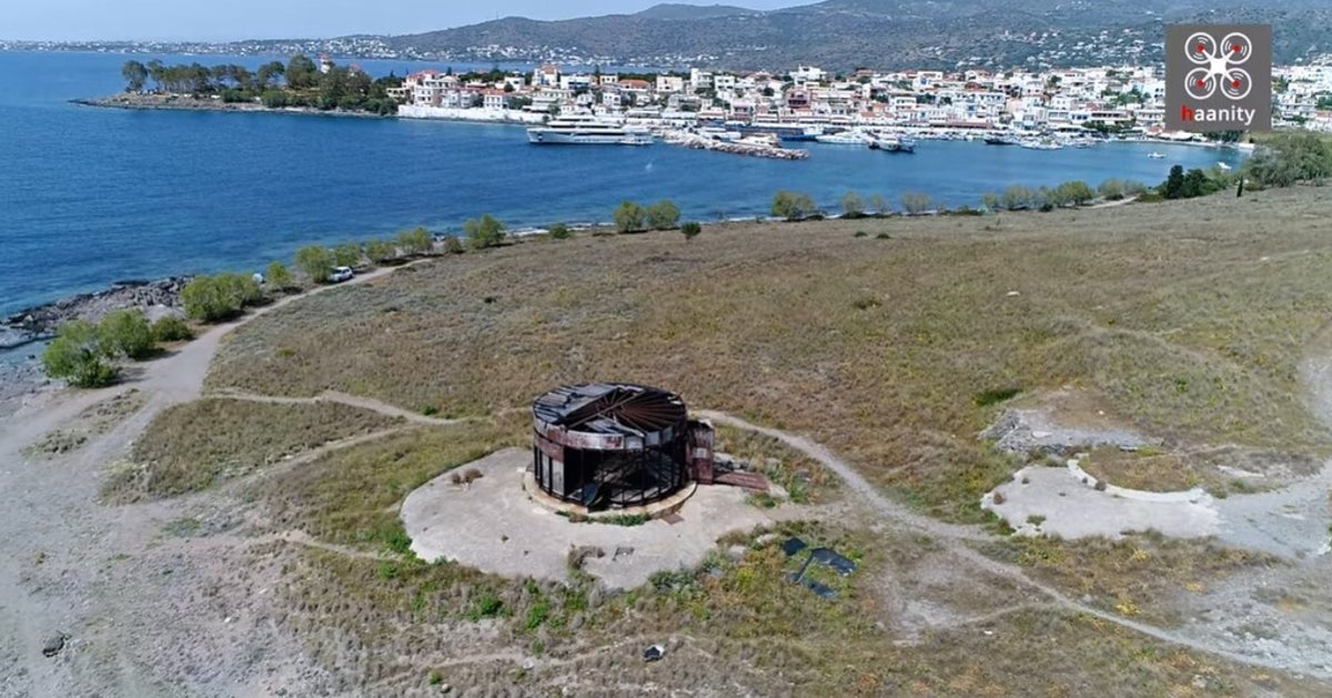 Camera Obscura Πάνω σε αυτό το πυροβόλο στην Αίγινα, έβλεπες στην