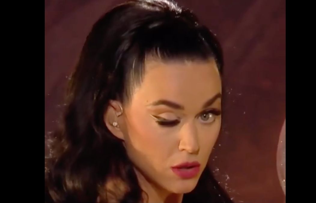 Katy Perry Clears Up Confusion Over Her 'Malfunctioning' Eye After ...