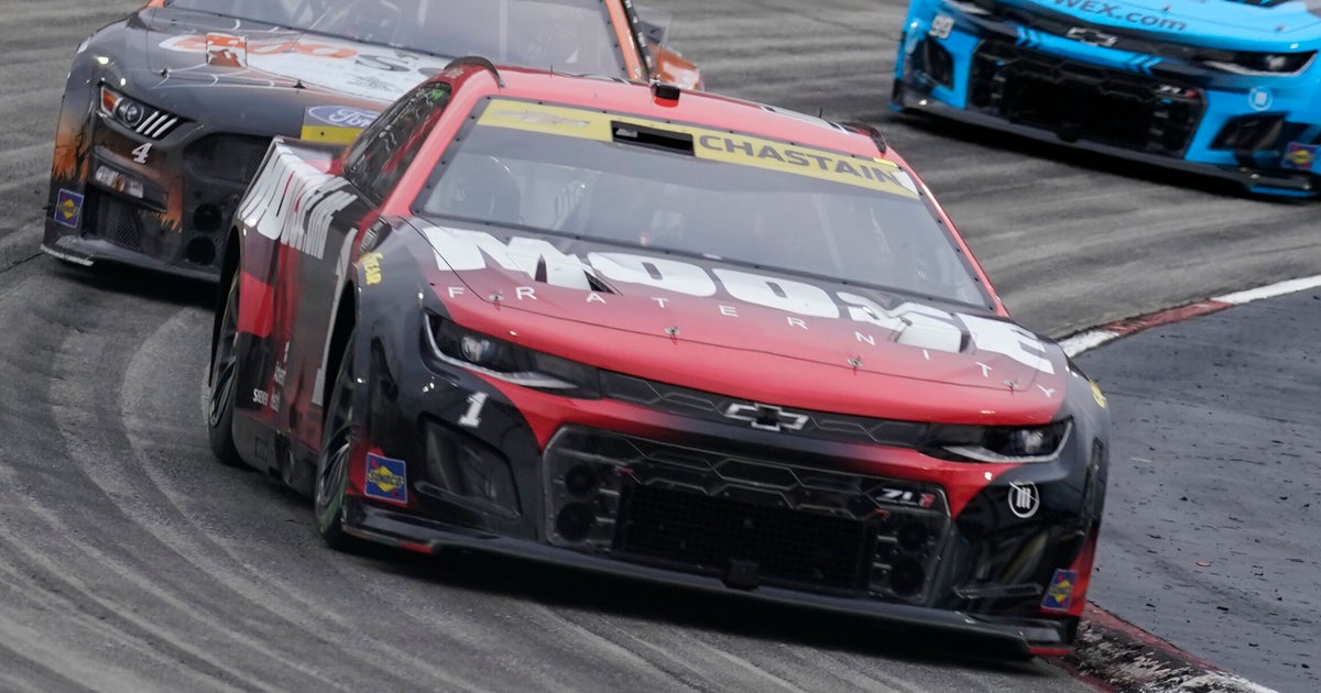 NASCAR Driver Makes Move Straight Out Of A Video Game To Secure Title Spot NASCAR Driver Makes Move Straight Out Of A Video Game To Secure Title Spot