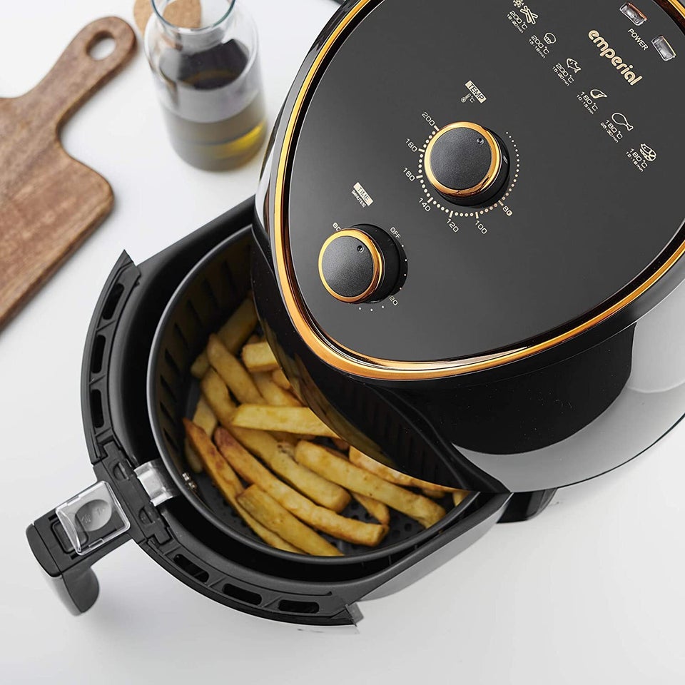 Aldi's sell-out halogen air fryer is back online for 2022 – snap it up for  just £29.99