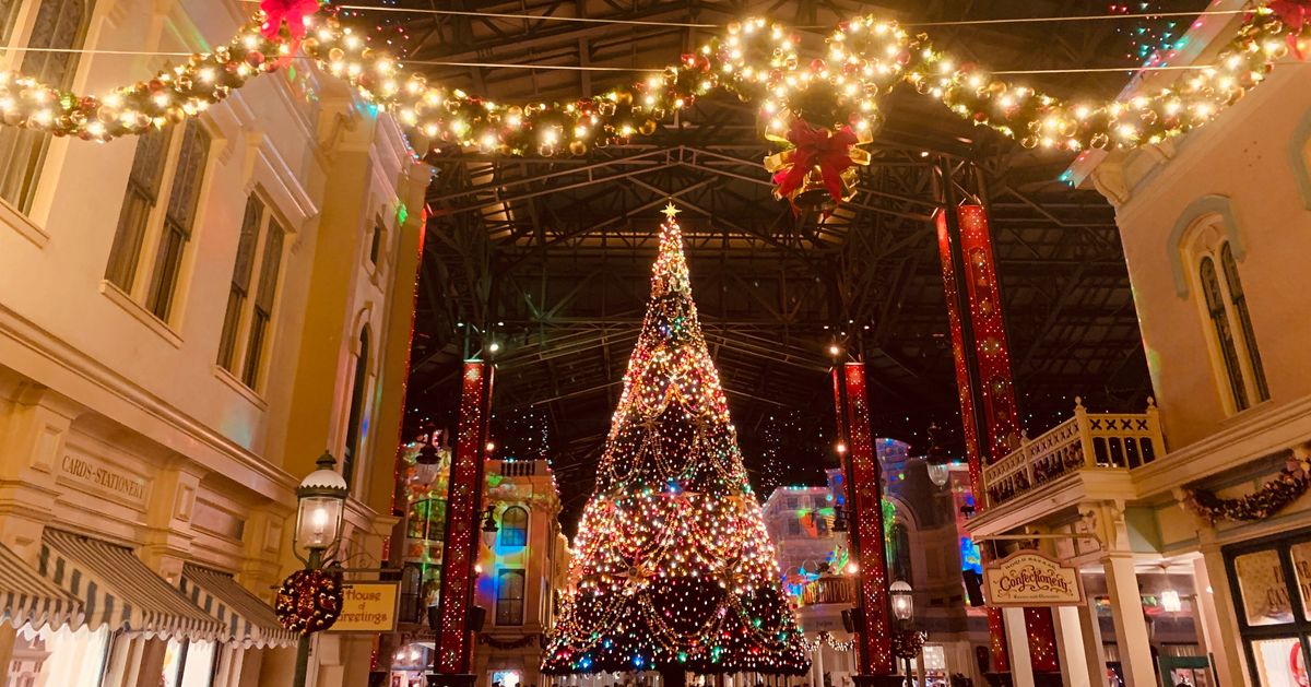 東京ディズニーランドに大型クリスマスツリーが 復活 代名詞的存在に おかえりなさい 泣きそう と喜びの声止まず ハフポスト アートとカルチャー