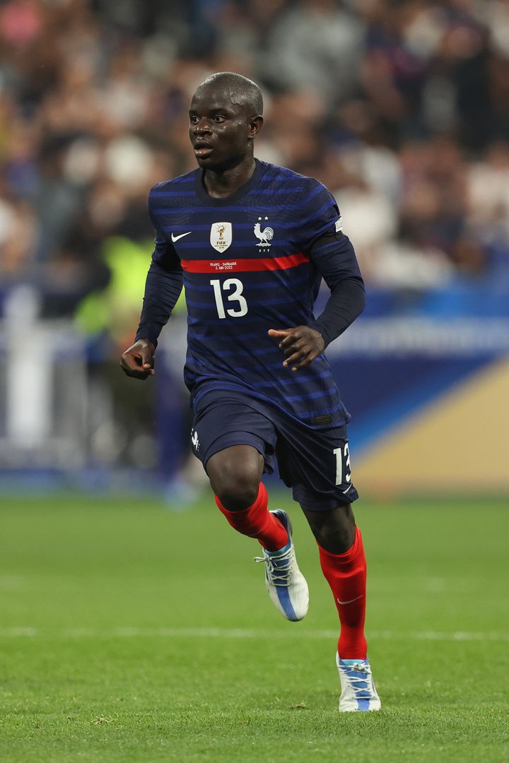 Ο Ενγκολό Καντέ της Γαλλίας κατά τη διάρκεια του αγώνα UEFA Nations League A Group 1 μεταξύ Γαλλίας και Δανίας στο Stade de France στις 3 Ιουνίου 2022 στο Παρίσι, Γαλλία.