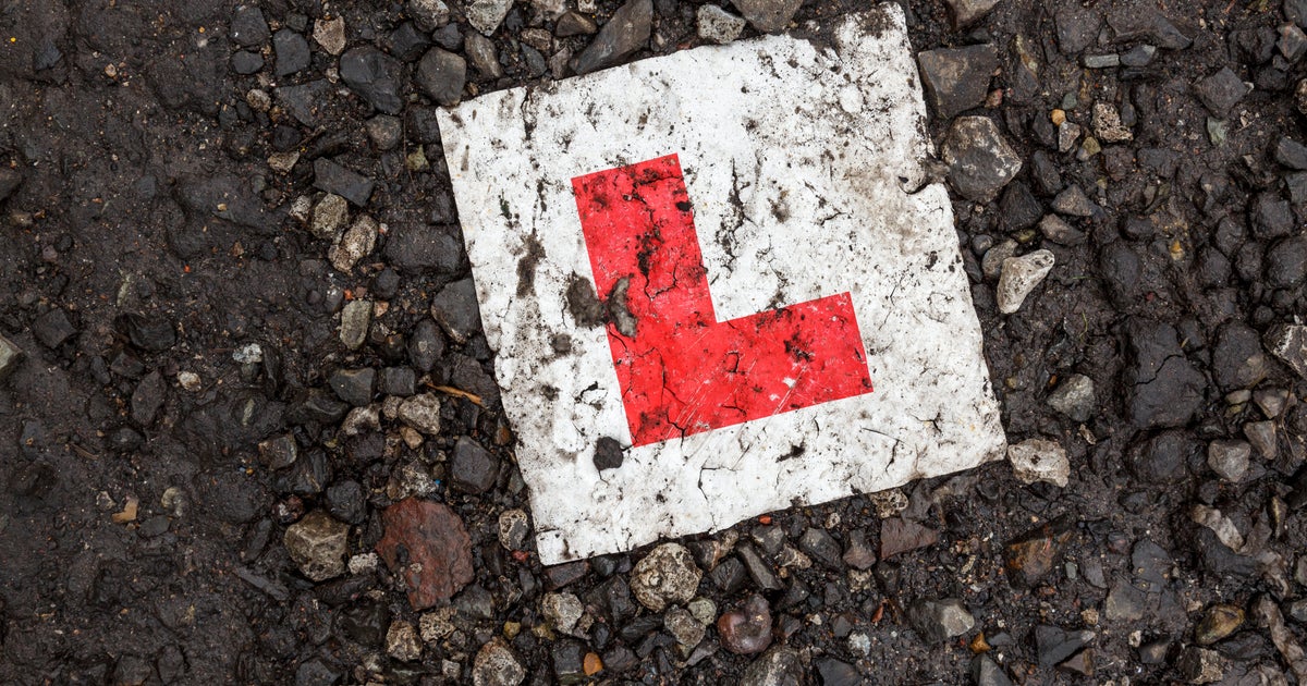 The Five Most Common Reasons People Fail Their Driving Test In UK - Vimarsana News
