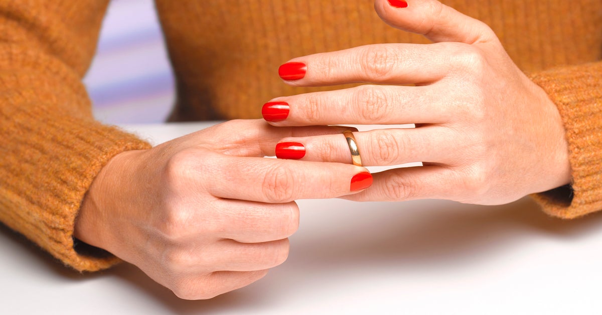 Want To Get A Divorce? Here's What To Do First, According To Lawyers