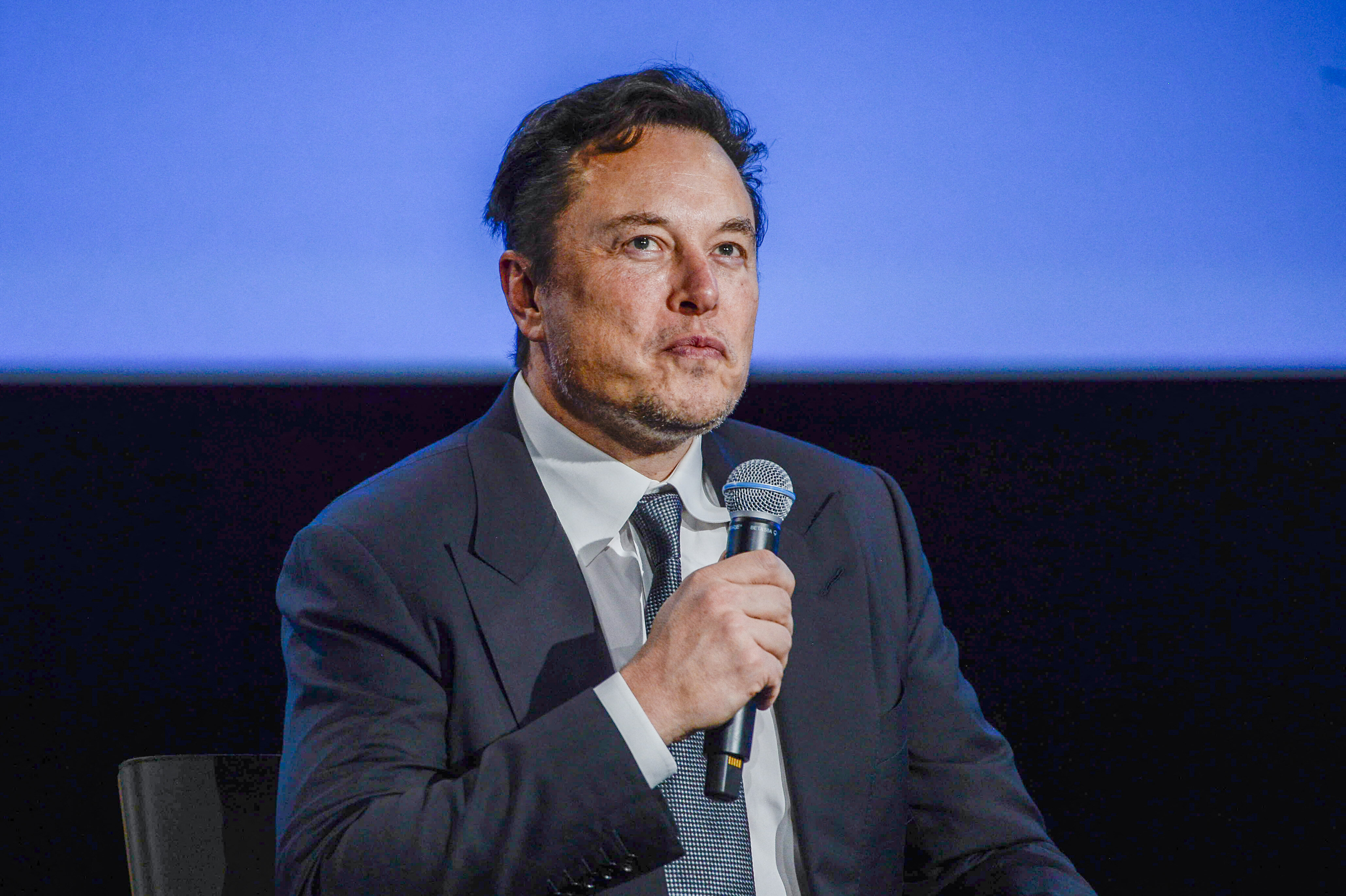 Elon Musk Teases Timeline Of When Banned Users May Be Restored To ...