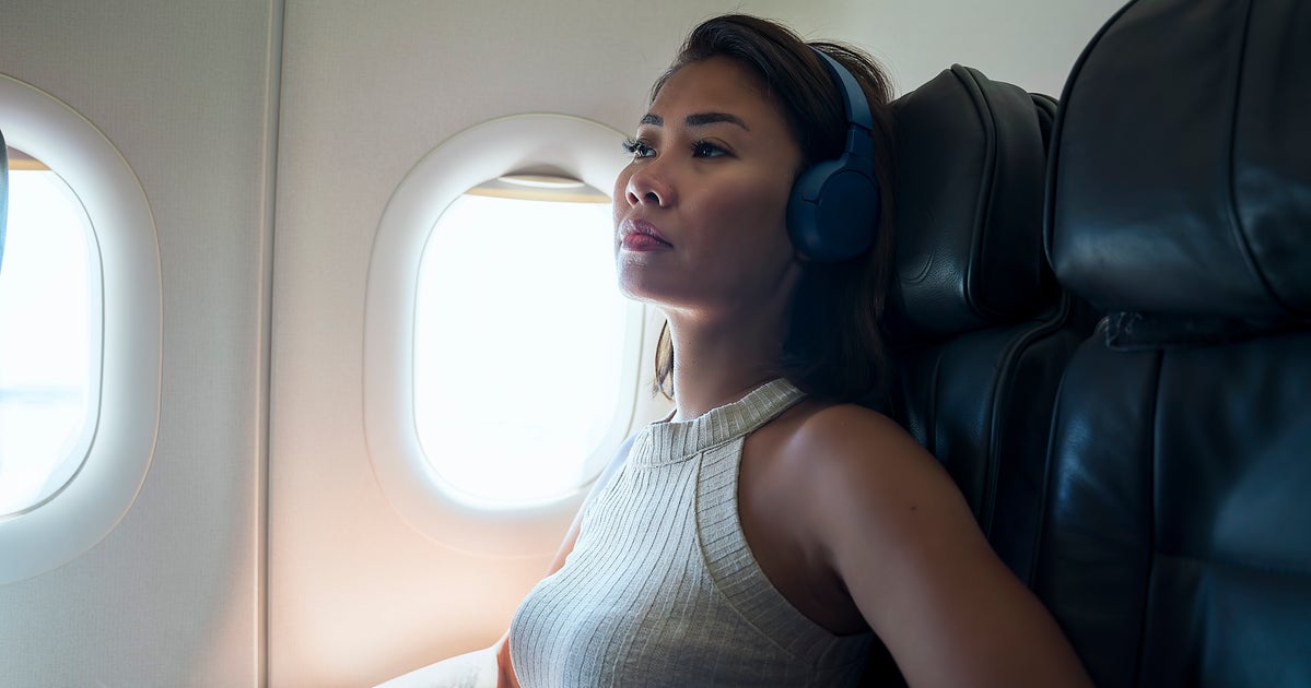 Image for article 11 Mistakes Travelers Make On A LongHaul Flight
