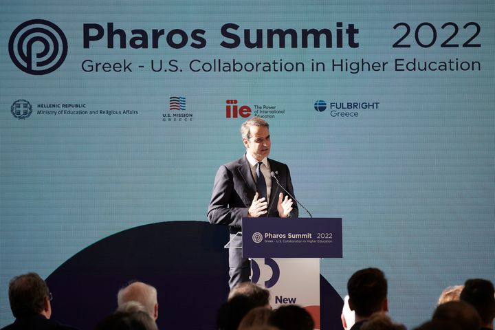 Ο πρωθυπουργός κατά την ομιλία του στην εκδήλωση «Pharos Summit 2022»