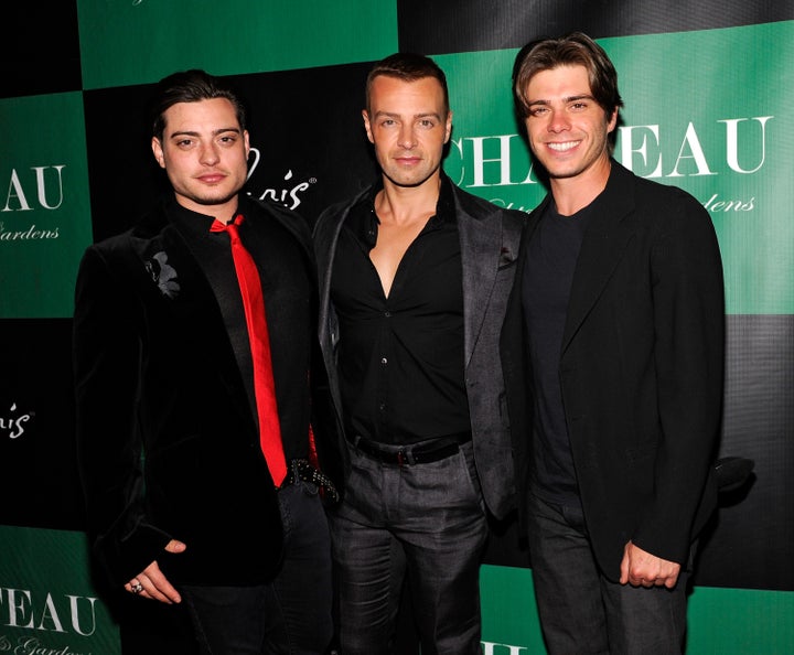 Joey Lawrence (center) with his brothers, Andrew Lawrence (left) and Matthew Lawrence in 2012.