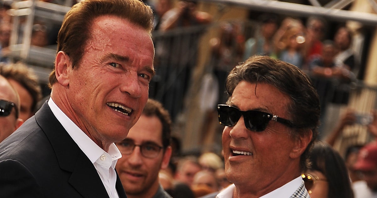 Arnold Schwarzenegger admite que engañó a Sylvester Stallone para un papel horrible Arnold Schwarzenegger admite que engañó a Sylvester Stallone para un papel horrible