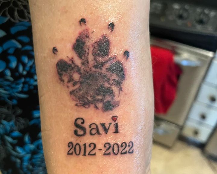 The tattoo the author got for her late dog.