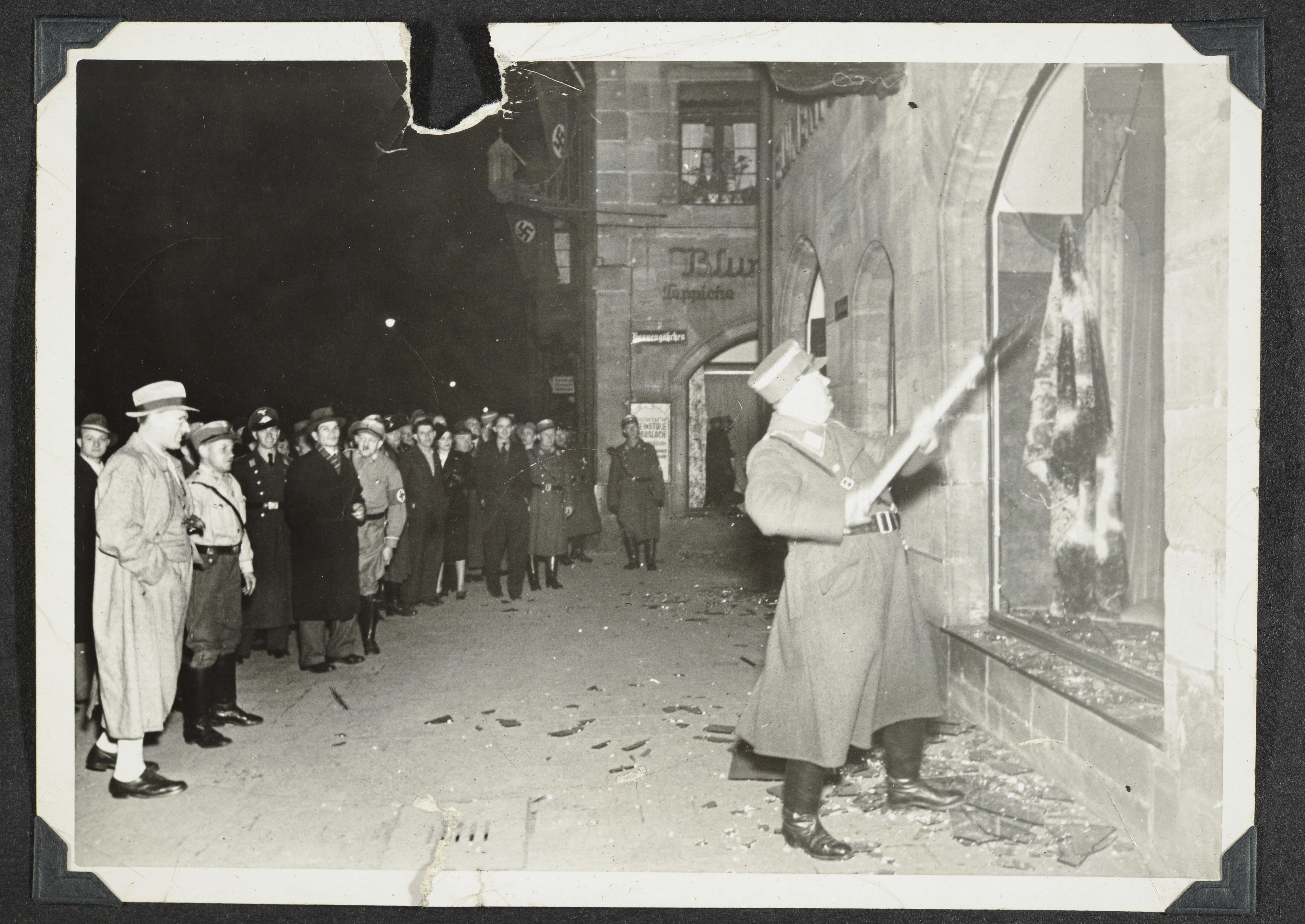 Newly Discovered Photos Show The Horror Of Nazi Kristallnacht Up Close ...