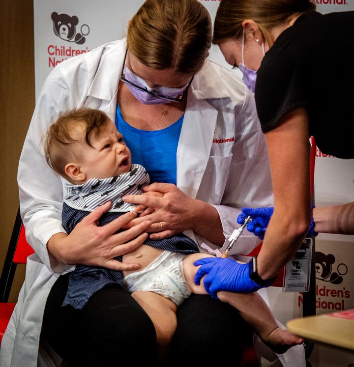 Εμβολιασμός βρέφους 7 μηνών στην Ουάσιγκτον (21 Ιουνίου 2022)