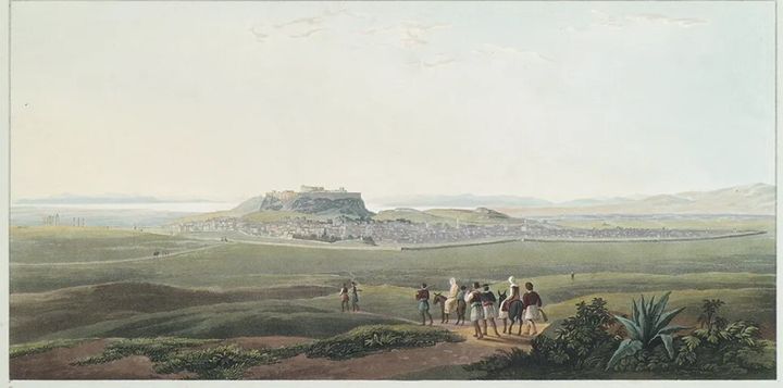 Άποψη των Αθηνών από τους νότιους πρόποδες του Λυκαβηττού (σημερινή πλατεία Κολωνακίου). Edward Dodwell, 1819. Η πόλη των Αθηνών περιβάλλεται από το χαμηλό τείχος του Χατζή Αλή Χασεκή. Στα δεξιά της εικόνας, προβάλλει η έρημη και ακαλλιέργητη βορειοανατολική περιοχή.