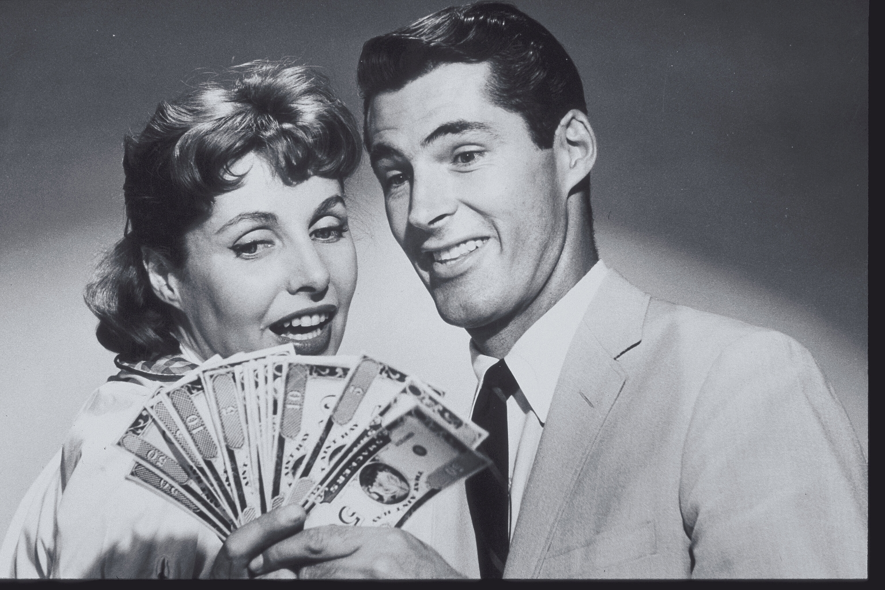 10 Money Red Flags To Look Out For In A Potential Partner HuffPost Life picture