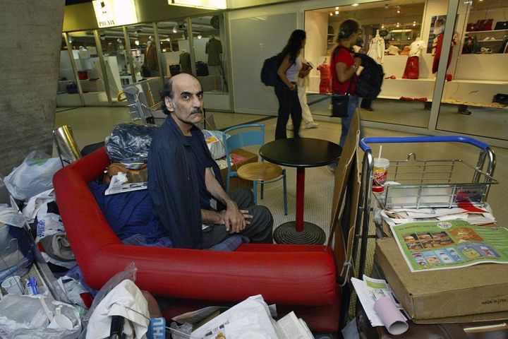 Ο Μεχράν Καρίμι Νασέρι στο αεροδρόμιο που αποκαλούσε σπίτι του.