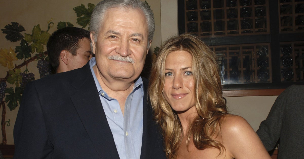 Jennifer Aniston Confirms Her Dad, 'Days of Our Lives' Legend John Aniston, Has Died - Vimarsana News