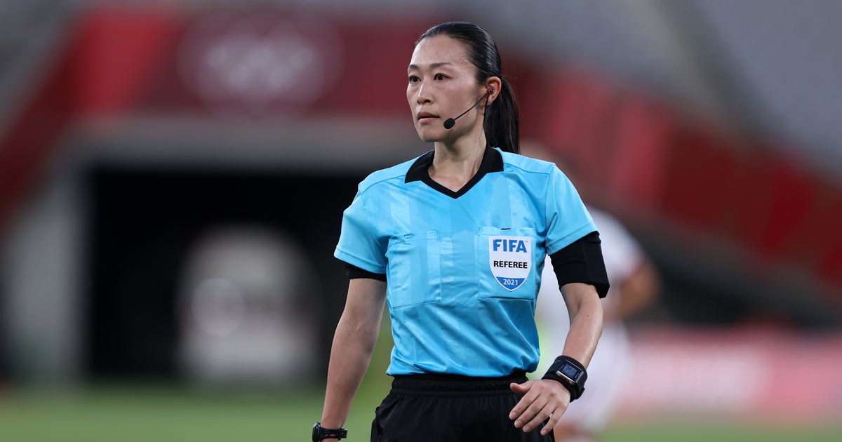 Varのこと どう思う W杯史上初の女性審判員 山下良美さんに聞く マラドーナのようなことは ワールドカップ22 ハフポスト 特集