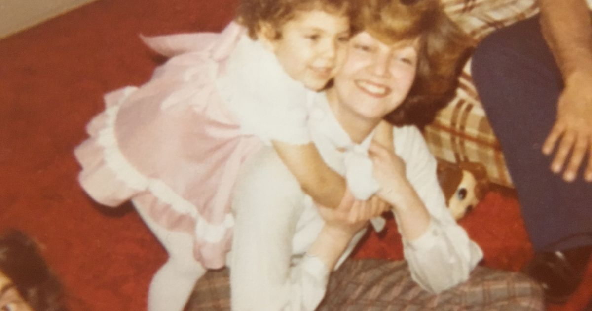 Inocent Mom Forcely Porn Videos - After My Mom's Death, I Developed A Seemingly Innocent Habit. Then It  Spiraled Out Of Control. | HuffPost HuffPost Personal