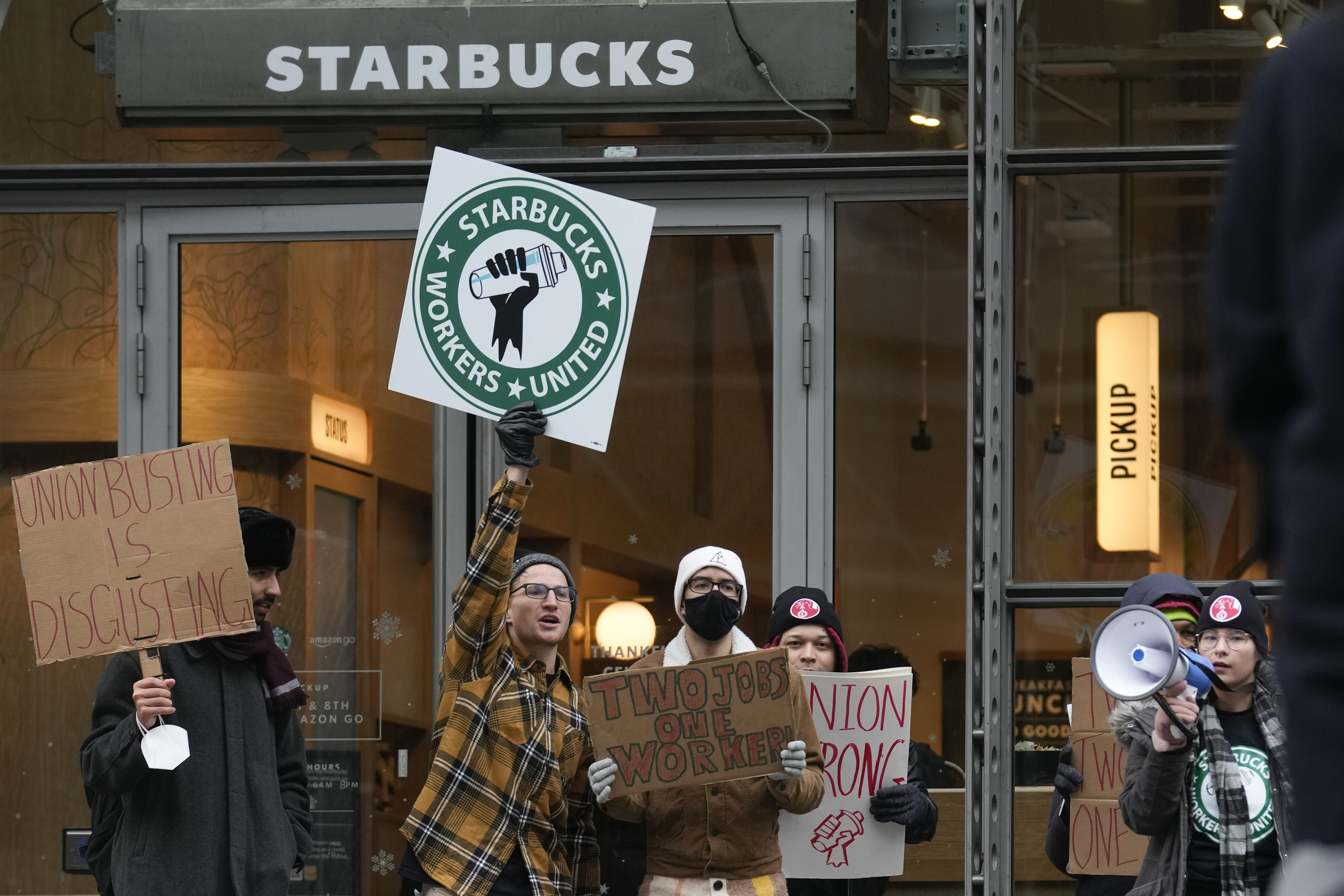 Starbucks Workers Plan Strikes At More Than 100 U.S. Stores | HuffPost ...