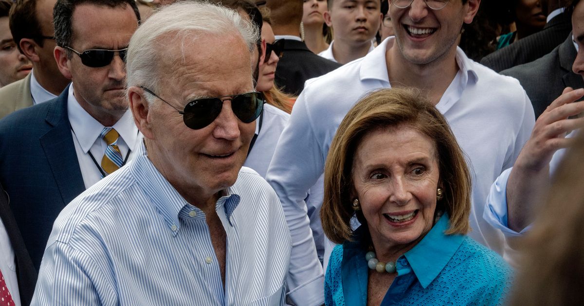 Joe Biden Reacts To Nancy Pelosi Stepping Down From Democratic ...