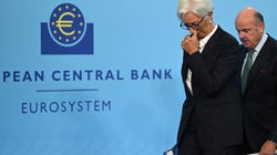 EKT: Πονοκέφαλος για την Ελλάδα η μεγαλύτερη στην ιστορία ανάληψη μετρητών από