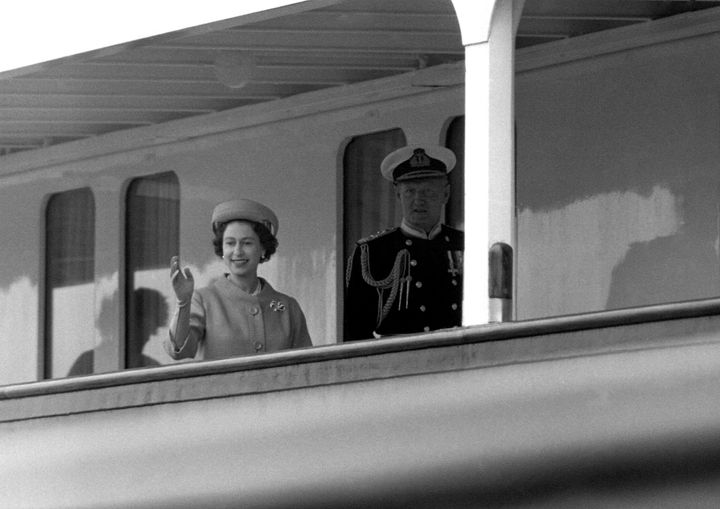 Η Ελισάβετ Β΄, μετά το ταξίδι της στη Δυτική Γερμανία. 30 Μαΐου 1965, Πόρτσμουθ.