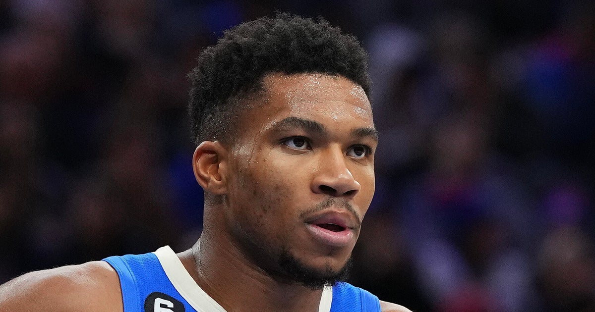 Video Shows Giannis Antetokounmpo Arguing With Arena Worker, Tossing Ladder