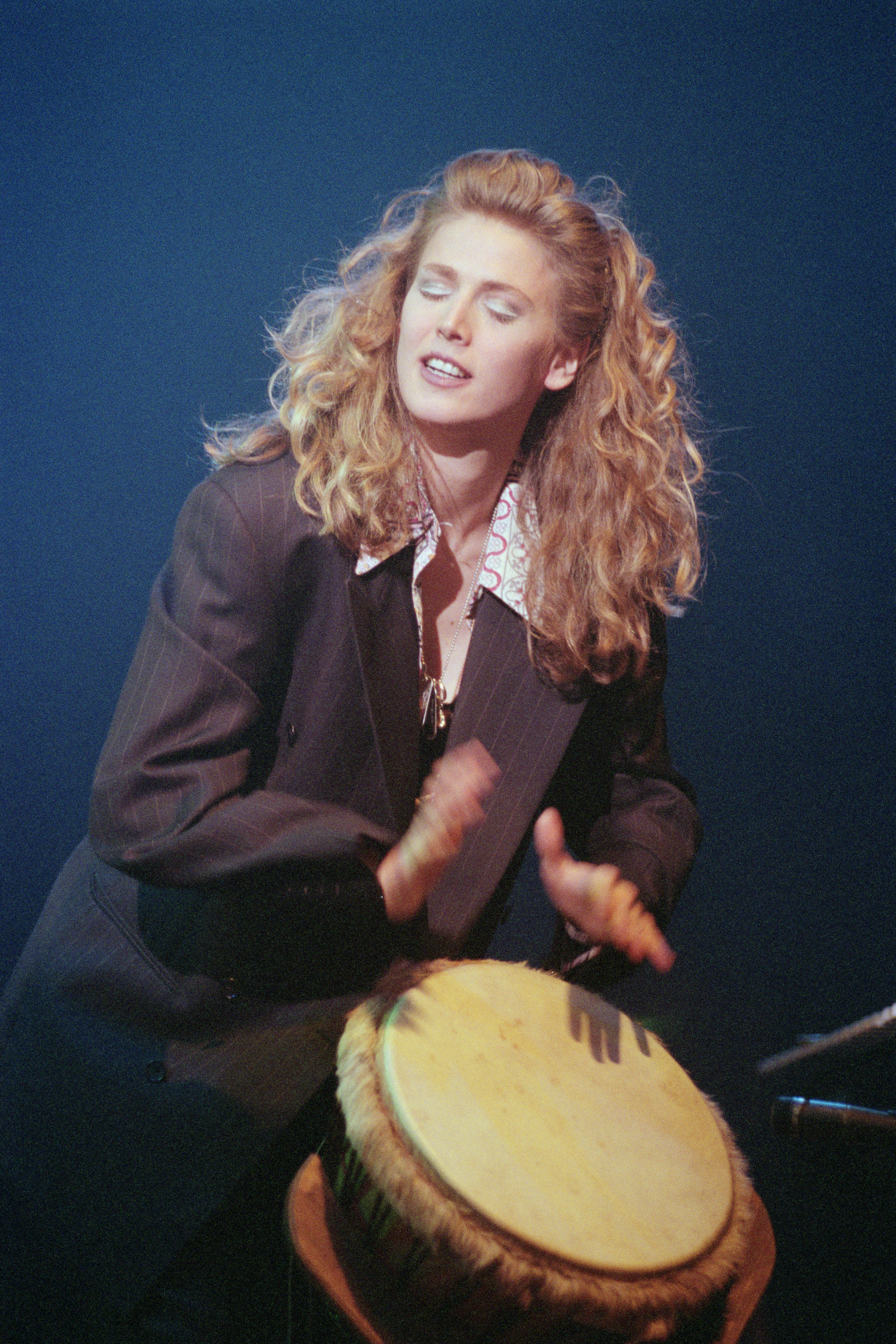 Sophie B. Hawkins Gave Us A Queer Pop Hit In The '90s. Then Came The ...