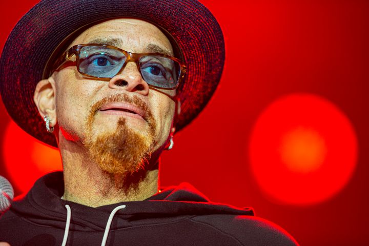 Sinbad Still Learning How To Walk After Stroke In 2020
