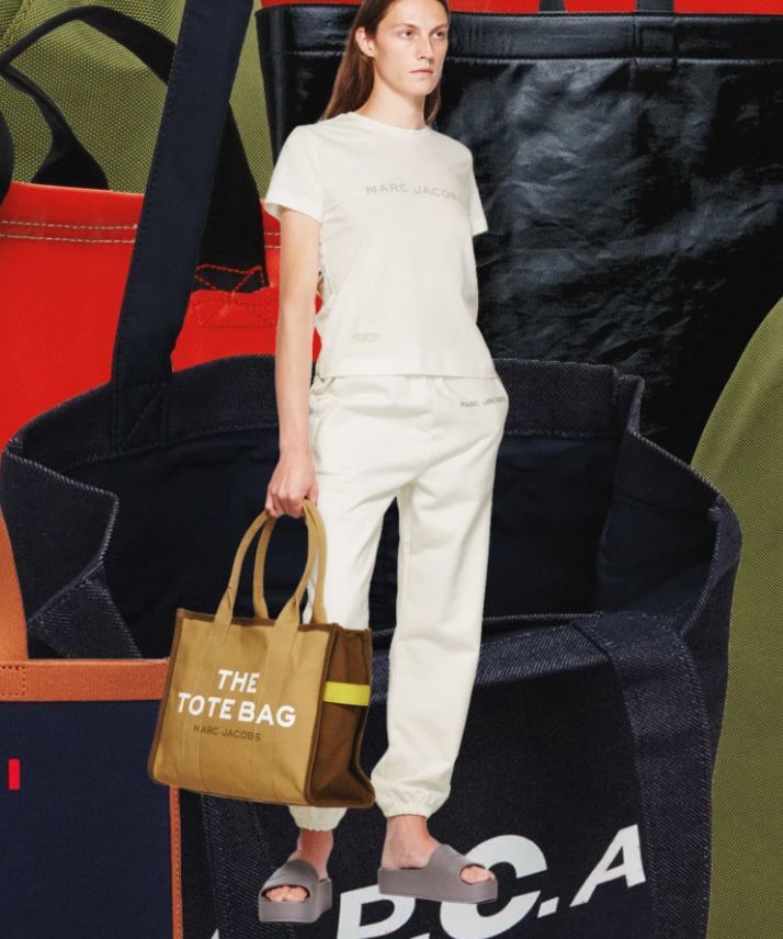 That Wildly Trendy Marc Jacobs Tote Bag Is on Sale for Black Friday - CNET