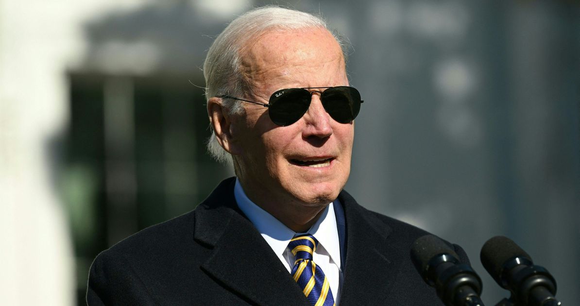 Biden Pauses Student Loan Payments While Debt Relief Plan Is Tied Up In Court
