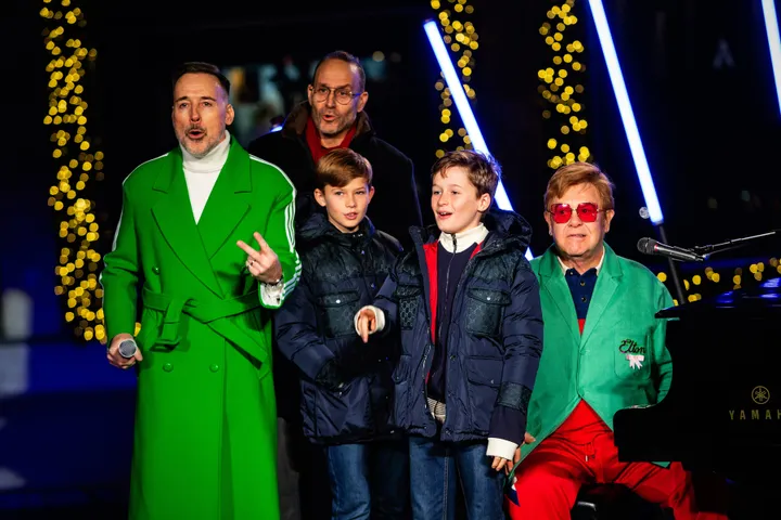 Elton John Stops Traffic on Fifth Avenue