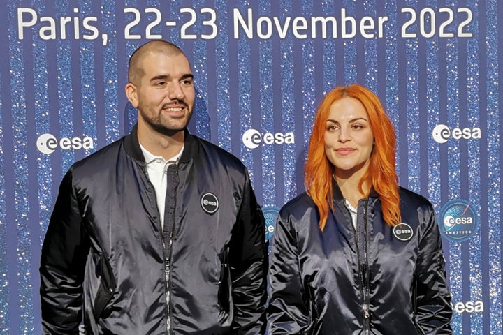 El ingeniero Pablo Álvarez y la investigadora Sara García, nuevos astronautas españoles de la ESA.