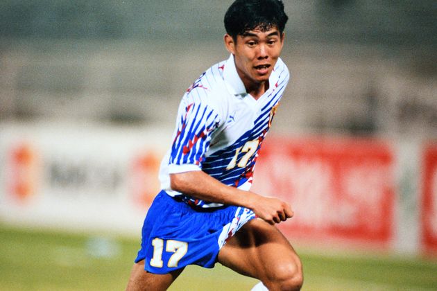 カタールのドーハで行われたFIFAワールドカップアジア予選最終戦、日本対イラン戦で活躍する日本の森保一選手（1993年10月18日撮影）