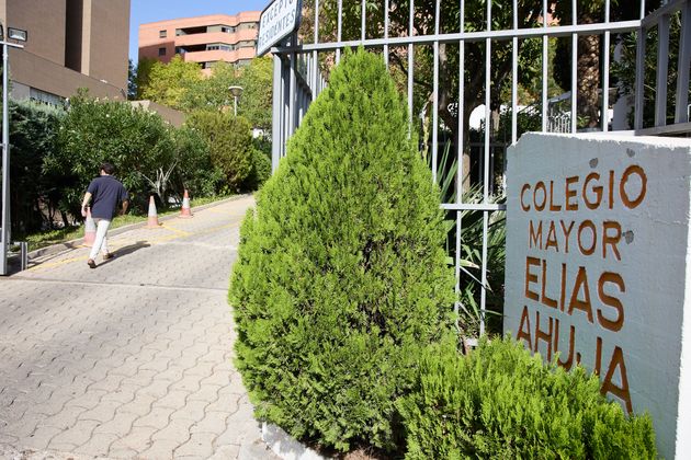 Imagen de la entrada del Colegio Mayor Elias Ahuja, en Madrid