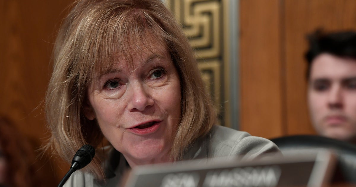 7 Senators Urge Biden To Grant Clemency To Leonard Peltier 7 Senators Urge Biden To Grant Clemency To Leonard Peltier