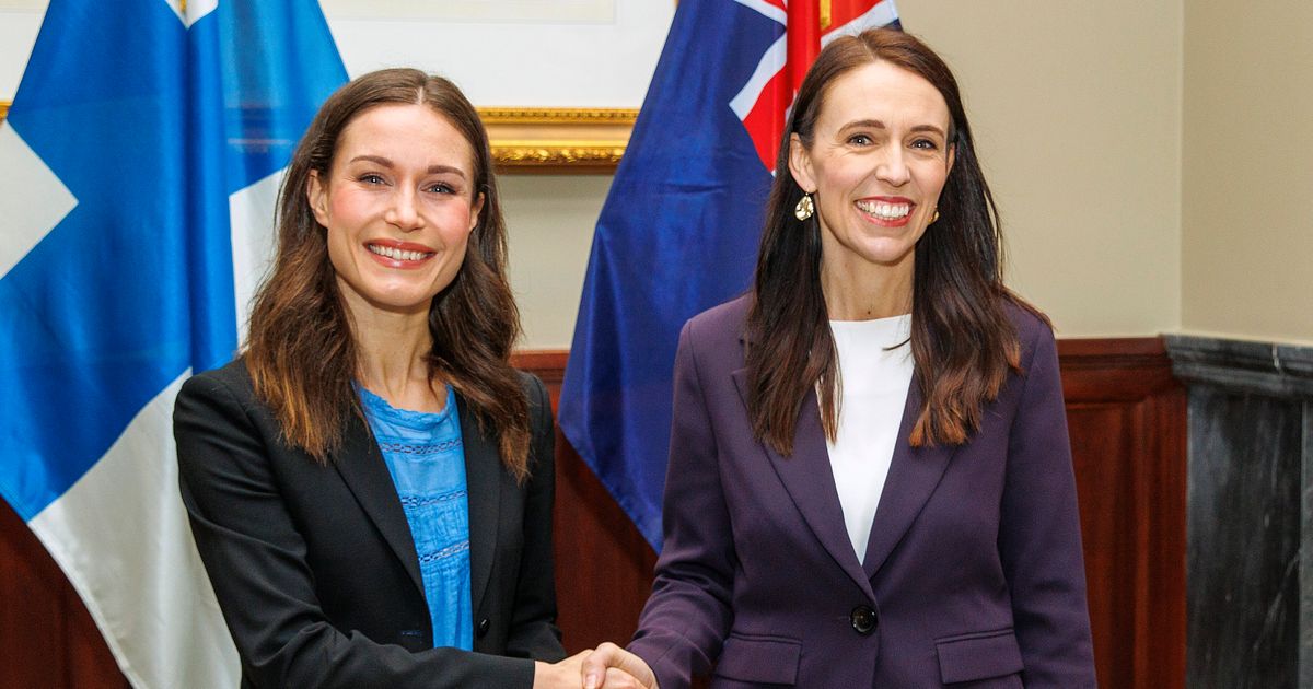 Les Premiers ministres Jacinda Ardern et Sanna Marin ripostent à une question sexiste et âgiste
