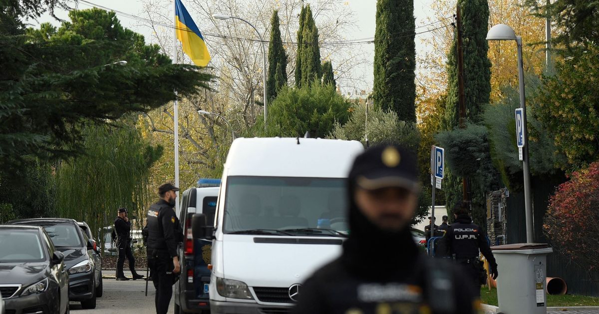 1 Verletzte durch offensichtliche Briefbombe in der ukrainischen Botschaft in Madrid