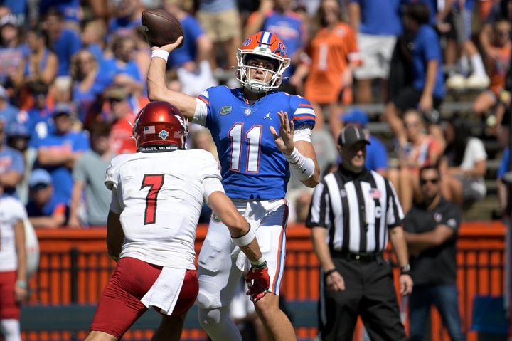 Jalen Kitna of the University of Florida throws a pass against Eastern Washington in a 2022 game.